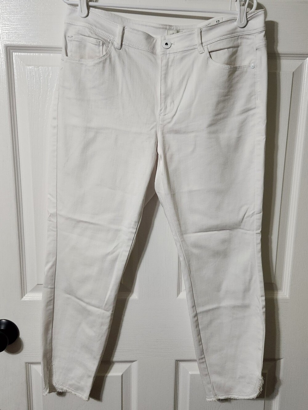 J. Jill White Denim Jeans with Frayed Ankle, Size 12